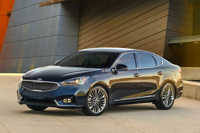 2017 Kia Cadenza Picture