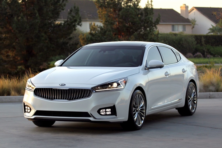 2017 Kia Cadenza Picture