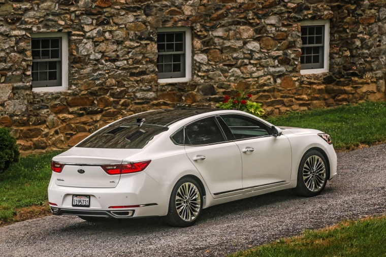 2017 Kia Cadenza Limited Picture