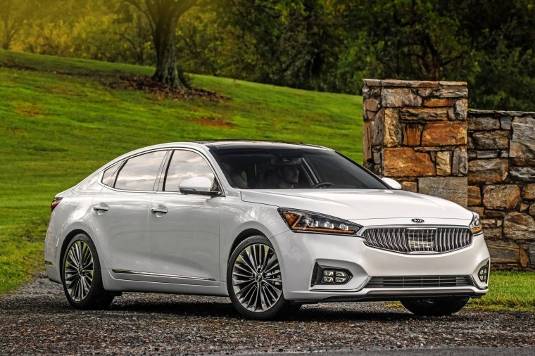 2017 Kia Cadenza Limited Picture