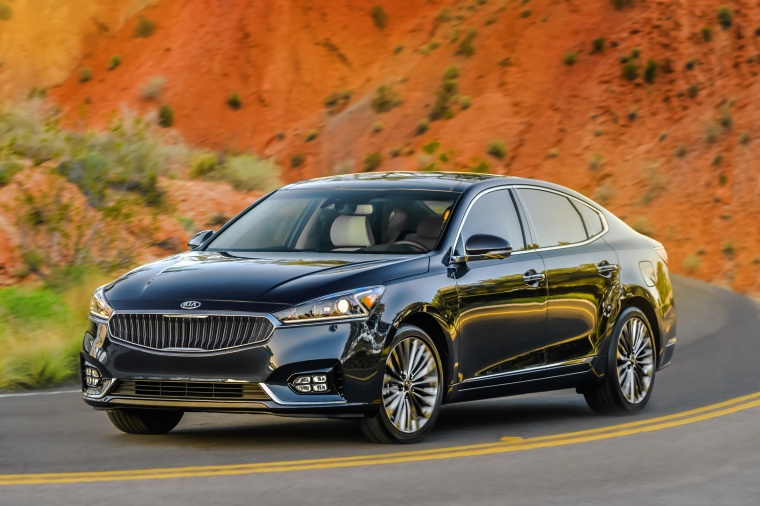 2017 Kia Cadenza Picture