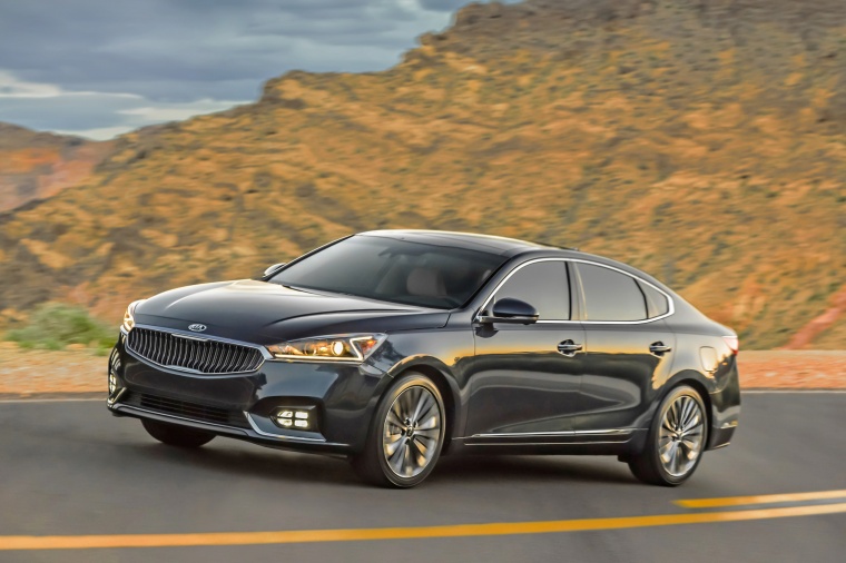 2017 Kia Cadenza Picture