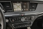 Picture of 2017 Kia Cadenza Center Stack