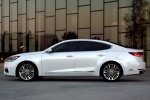 Picture of 2017 Kia Cadenza in Snow White Pearl