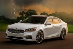 Picture of 2017 Kia Cadenza Limited in Snow White Pearl