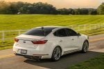 Picture of 2017 Kia Cadenza Limited in Snow White Pearl