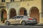 Picture of 2015 Kia K900 in Mineral Silver