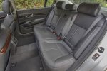 Picture of 2015 Kia K900 Rear Seats in Black