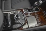 Picture of 2015 Kia K900 Center Console