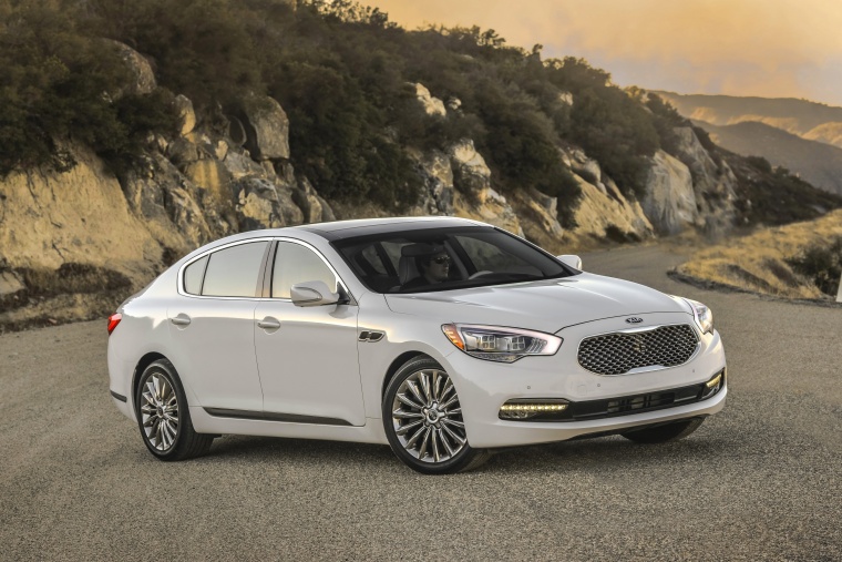 2016 Kia K900 Luxury V8 Picture