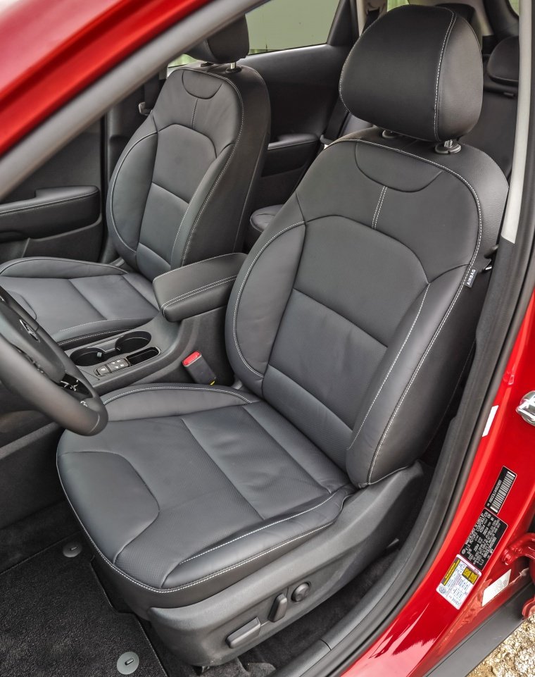 2018 Kia Niro Touring Hybrid Front Seats Picture