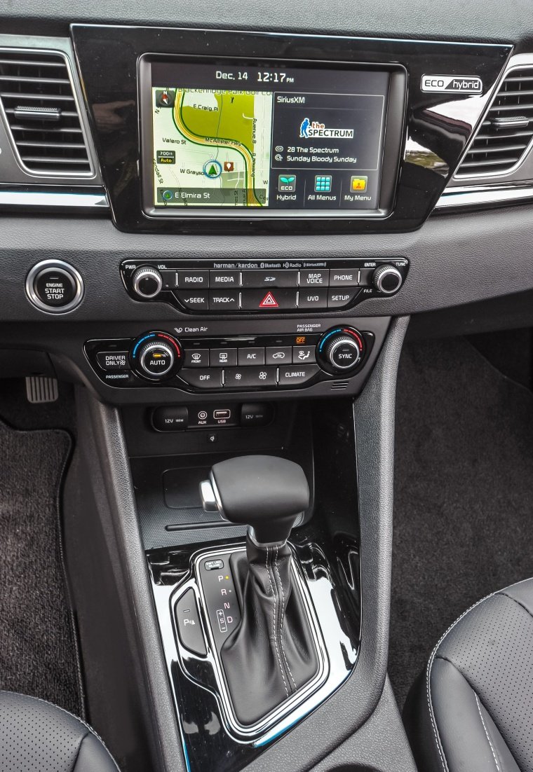 2018 Kia Niro Touring Hybrid Center Stack Picture