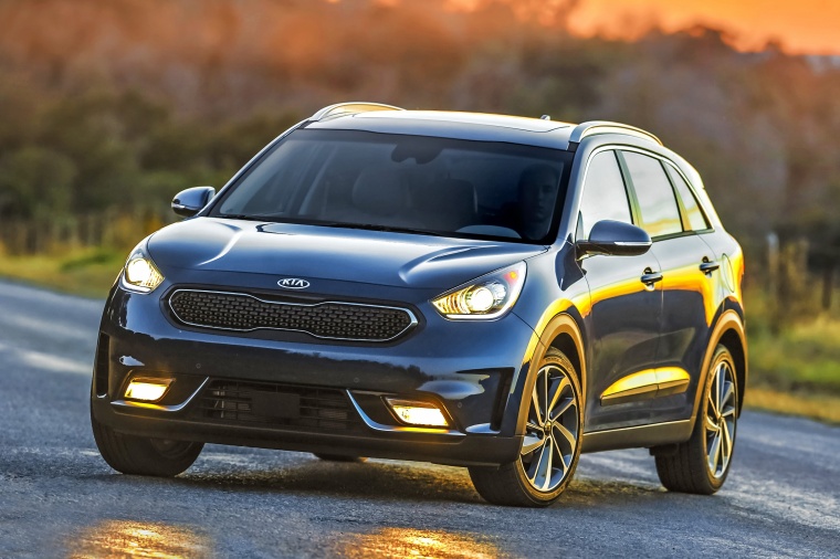 2018 Kia Niro Touring Hybrid Picture