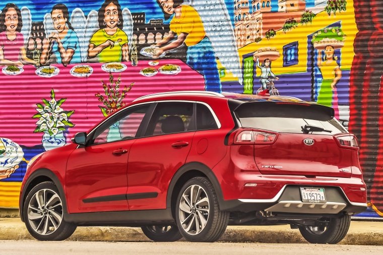 2018 Kia Niro Touring Hybrid Picture