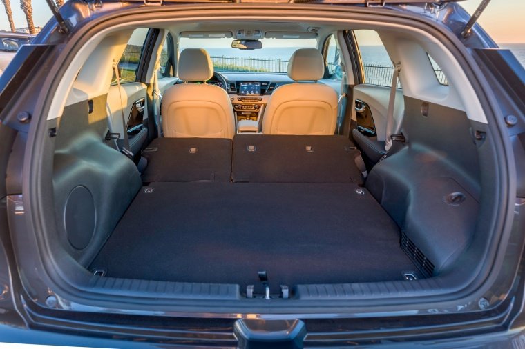 2018 Kia Niro Plug-In Hybrid Trunk Picture