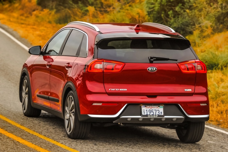 2018 Kia Niro Touring Hybrid Picture