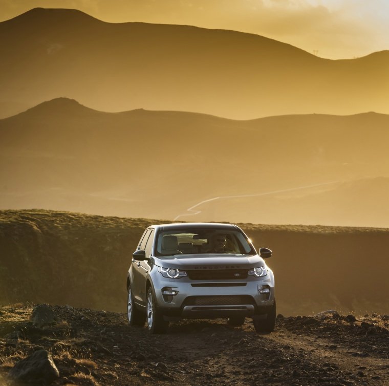 2015 Land Rover Discovery Sport HSE Luxury Picture