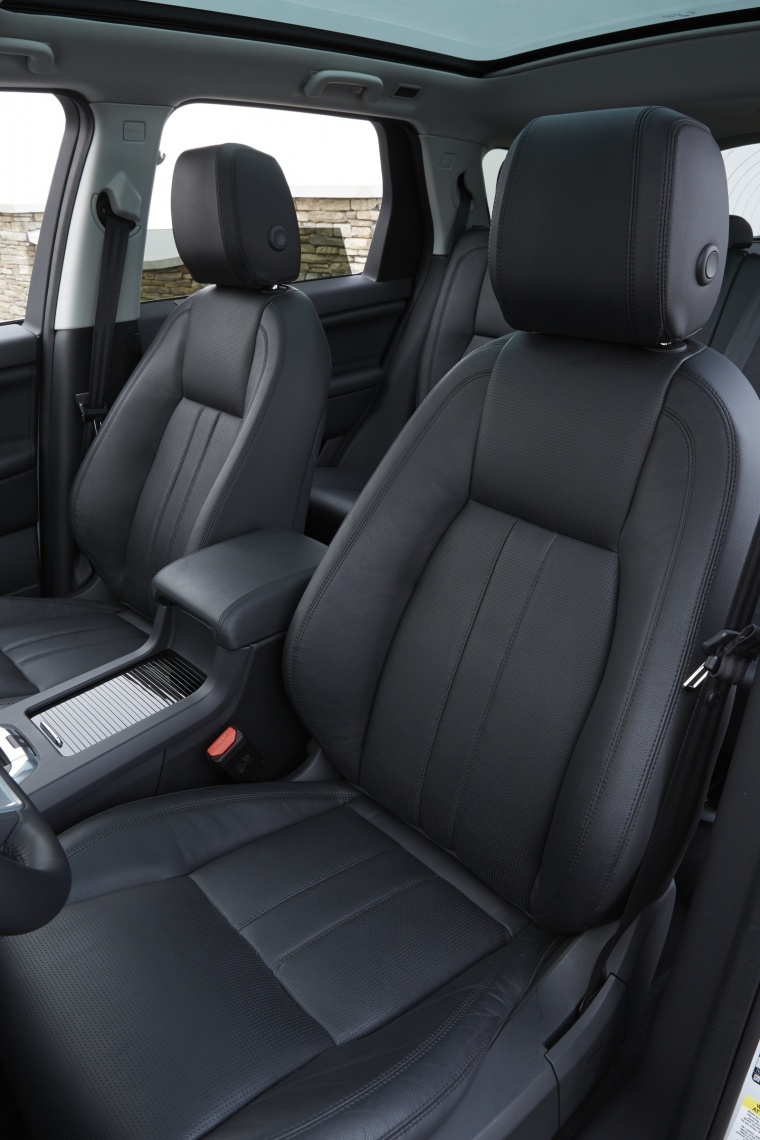 2016 Land Rover Discovery Sport HSE Luxury Front Seats Picture