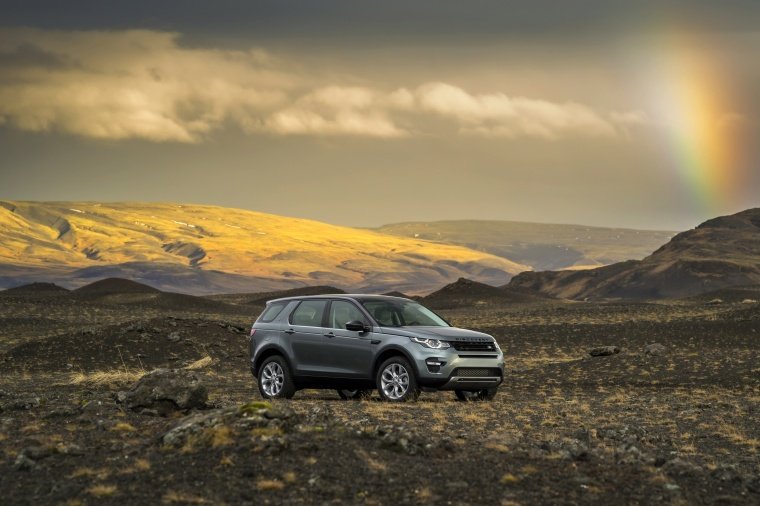 2017 Land Rover Discovery Sport HSE Luxury Picture