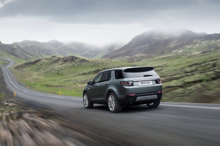 2018 Land Rover Discovery Sport HSE Luxury Picture