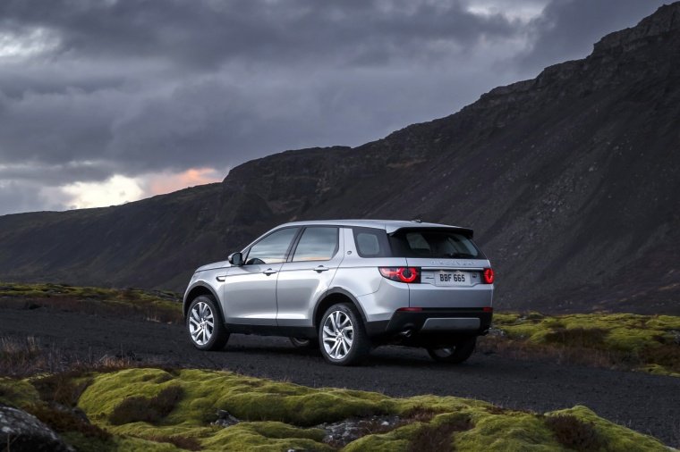 2018 Land Rover Discovery Sport HSE Luxury Picture