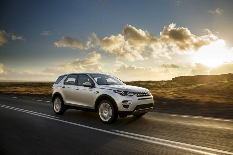 2018 Land Rover Discovery Sport HSE Luxury Picture