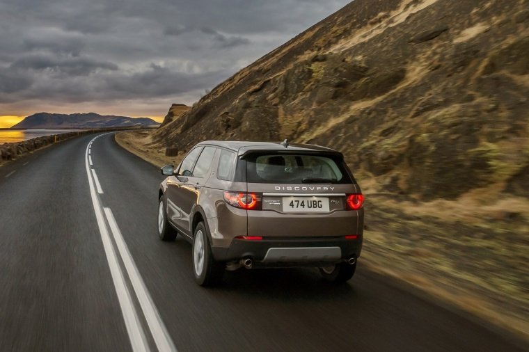 2018 Land Rover Discovery Sport HSE Luxury Picture