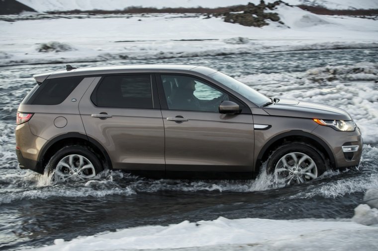 2018 Land Rover Discovery Sport HSE Luxury Picture