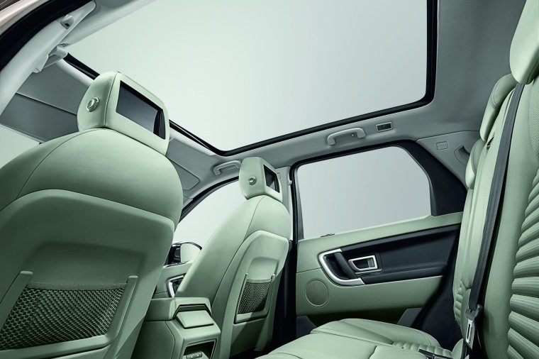 2018 Land Rover Discovery Sport HSE Luxury Sunroof Picture