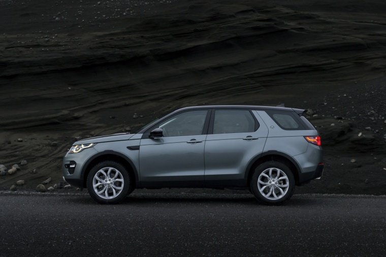 2018 Land Rover Discovery Sport HSE Luxury Picture