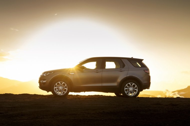 2019 Land Rover Discovery Sport HSE Luxury Picture