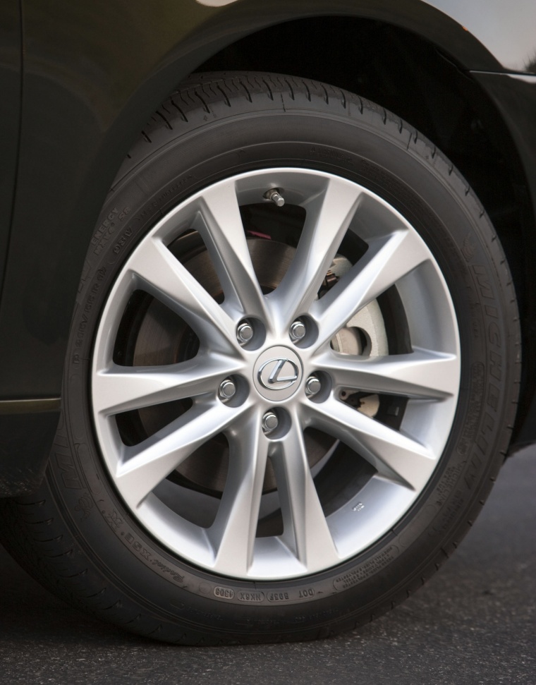 2010 Lexus ES 350 Rim Picture