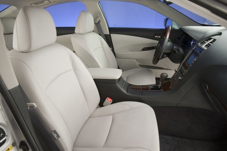 2012 Lexus ES 350 Front Seats Picture