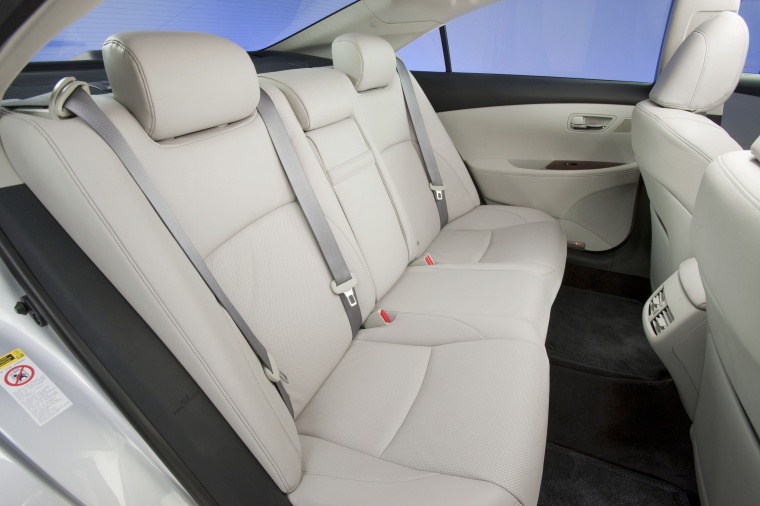 2012 Lexus ES 350 Rear Seats Picture