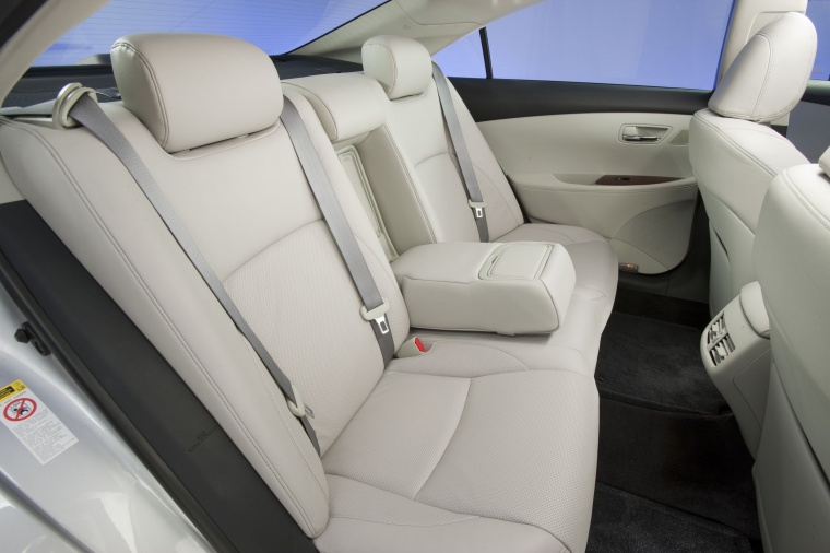 2012 Lexus ES 350 Rear Seats Picture