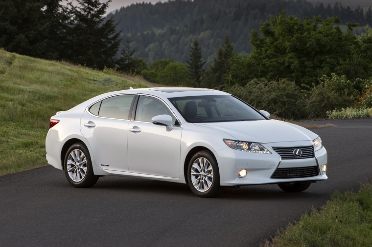 2013 Lexus ES 300h Hybrid Sedan Picture