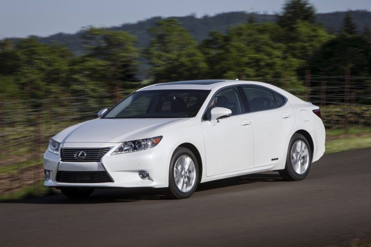 2013 Lexus ES 300h Hybrid Sedan Picture