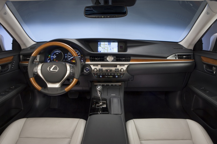 2013 Lexus ES 300h Hybrid Sedan Cockpit Picture