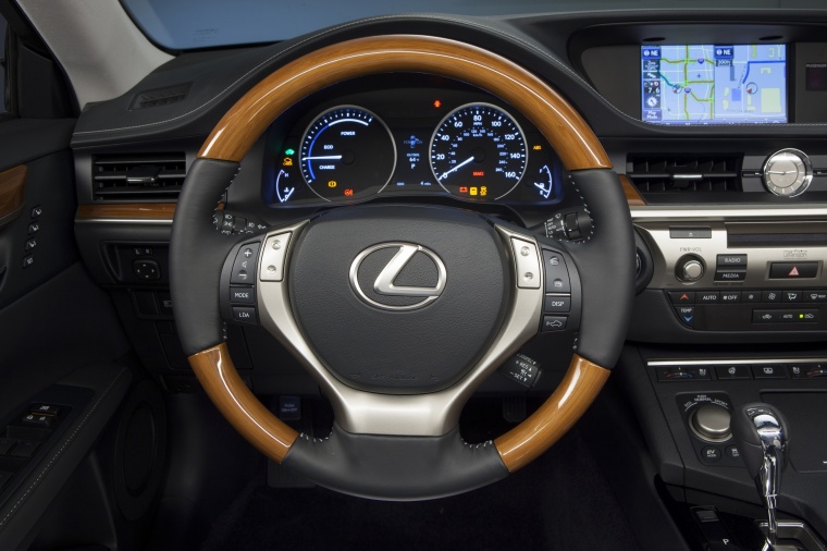 2013 Lexus ES 300h Hybrid Sedan Cockpit Picture