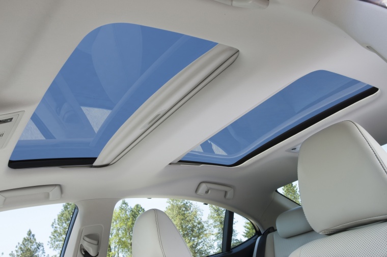 2013 Lexus ES 300h Hybrid Sedan Sunroof Picture