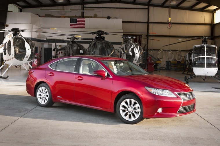 2013 Lexus ES 300h Hybrid Sedan Picture
