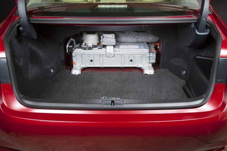 2013 Lexus ES 300h Hybrid Sedan Trunk Picture