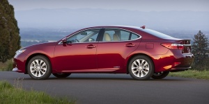 2014 Lexus ES Pictures