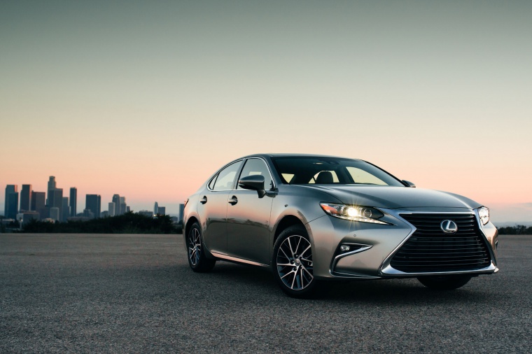 2016 Lexus ES 350 Sedan Picture