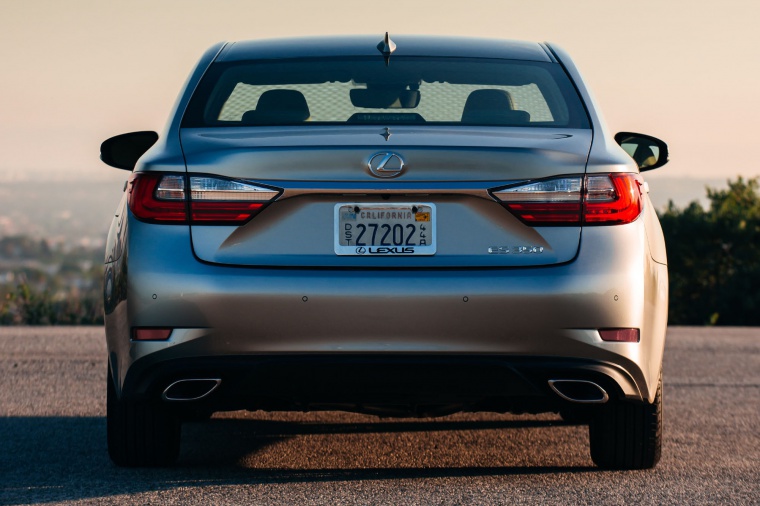 2016 Lexus ES 350 Sedan Picture