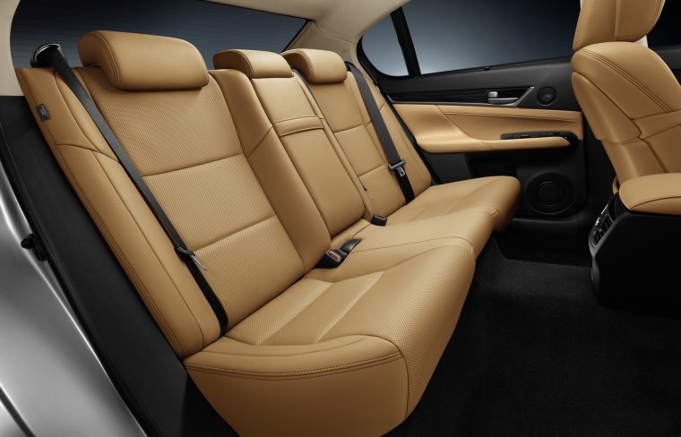 2015 Lexus GS 350 Sedan Rear Seats Picture