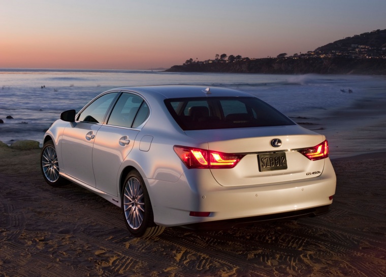 2015 Lexus GS 450h Hybrid Sedan Picture