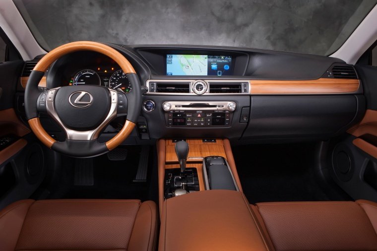 2015 Lexus GS 450h Hybrid Sedan Cockpit Picture