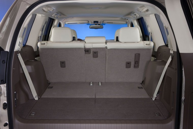 2010 Lexus GX460 Trunk Picture