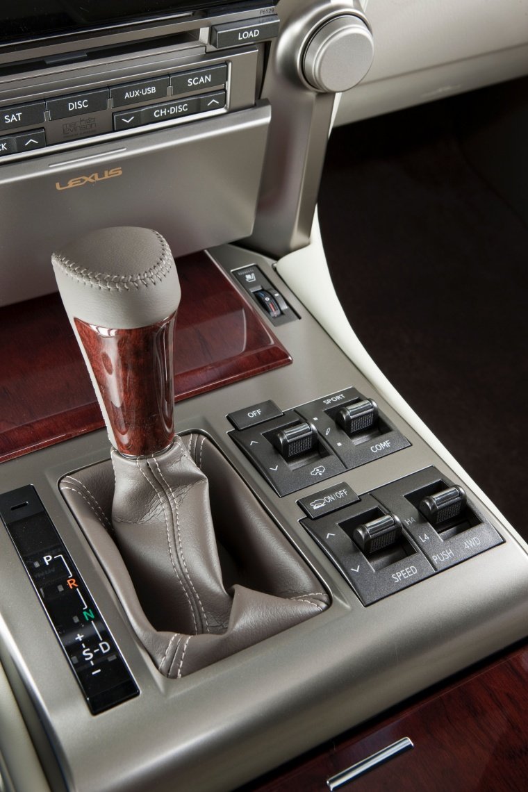 2011 Lexus GX460 Gear Lever Picture